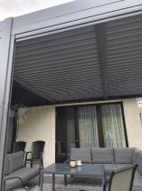 Aranżacja: Duża pergola tarasowa aluminiowa 4x6 z lamelami Lufel 2.0 - Antracite