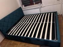 Aranżacja: Duże ciemnozielone łóżko tapicerowane 180x200 Carlos III