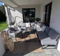 Aranżacja: Duży komplet mebli ogrodowych modułowych z wysokim stołem i fotelem Trapeno 6 modułów grafit