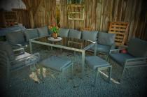 Aranżacja: Duży narożnik na taras ze stołem obiadowym fotelami i pufami Sodor Corner XXL - Silver