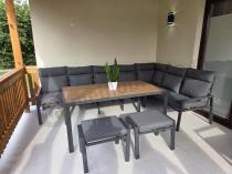 Aranżacja: Duży narożnik ogrodowy metalowy 294x184cm Doros Corner XXL z 2 fotelami, 2 pufami i stołem 160cm - Polywood Dark Grey