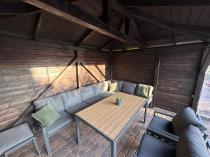 Aranżacja: Duży narożnik ogrodowy metalowy 294x184cm Sodor Corner XXL z 2 fotelami, 2 pufami i stołem 160cm - Dark Grey Polywood