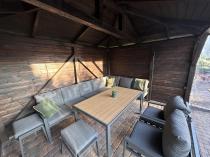 Aranżacja: Duży narożnik ogrodowy metalowy 294x184cm Sodor Corner XXL z 2 fotelami, 2 pufami i stołem 160cm - Dark Grey Polywood