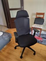 Aranżacja: Fotel obrotowy z regulacją odchylenia oparcia Fotel Macas Black