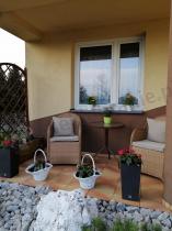 Aranżacja: Fotel technorattanowy Altito Dark Aureolin & Pigeon Grey
