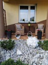Aranżacja: Fotel technorattanowy Altito Dark Aureolin & Pigeon Grey