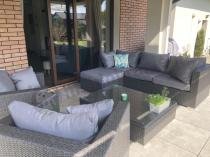 Aranżacja: Funkcjonalny narożnik modułowy na balkon z technorattanu Nilamito VI Anthracite & Blue Grey