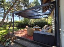 Aranżacja: Grafitowa pergola aluminiowa Lufel 4x4 - Antracite