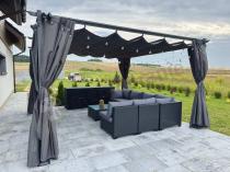 Aranżacja: Grafitowa pergola ogrodowa z zasłonami 4x4 Niro - Grey