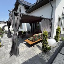 Aranżacja: Grafitowa pergola ogrodowa z zasłonami 4x4 Niro - Grey