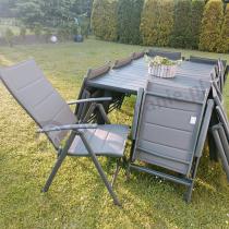 Aranżacja: Grafitowe meble ogrodowe Kantara ze stołem rozkładanym 160-240 cm i 10 krzesłami