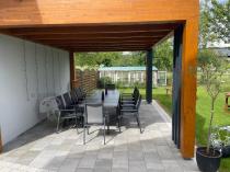 Aranżacja: Grafitowe meble ogrodowe z rozkładanym stołem 200-300cm + 12 krzeseł Azuro