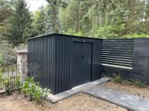 Aranżacja: Grafitowy domek narzędziowy metalowy Ganner 261x181cm