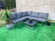 Aranżacja: Grafitowy narożnik z leżakiem na mały taras Soletto 176x176cm