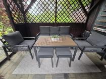 Aranżacja: Grafitowy zestaw mebli metalowych na taras Sodor Dining + pufy - Dark Grey Polywood