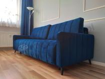 Aranżacja: Granatowa welurowa sofa kanapa z funkcją spania Molly 226x101 cm Riviera 81