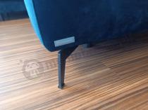 Aranżacja: Granatowy narożnik Flavio Slim z funkcją spania 255x214cm lewy
