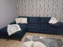 Aranżacja: Granatowy narożnik welurowy z funkcją spania Flavio II lewostronny 293x179 cm