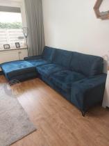 Aranżacja: Granatowy narożnik welurowy z funkcją spania Flavio II lewostronny 293x179 cm