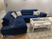 Aranżacja: Granatowy welurowy matowy narożnik z regulowanymi zagłówkami Eridano 275x202 cm Matt Velvet 79 lewy
