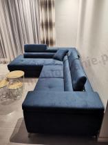 Aranżacja: Granatowy welurowy narożnik z funkcją spania Eridano 275x202 cm Monolith 77 lewy