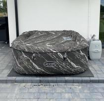 Aranżacja: Jacuzzi 6001F BESTWAY Lay Z Spa Luxe AirJet Hollywood 180x180x66cm