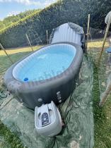 Aranżacja: Jacuzzi BESTWAY Lay Z Spa AirJet Mauritius 60067 270x180x71cm