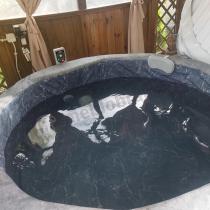Aranżacja: Jacuzzi BESTWAY Lay Z Spa Therma Core AirJet Carrara 170x170x65cm 6001V