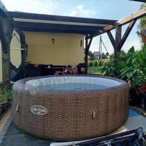 Aranżacja: Jacuzzi dmuchane BESTWAY Lay Z Spa Max Hold Smart AirJet Bali 216x216x71cm