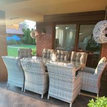 Aranżacja: Jasne technorattanowe meble obiadowe na taras - stół 220cm + 8 foteli Laritto - Beige