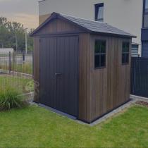 Aranżacja: Keter Signature Apex 757 Walnut domek narzędziowy (5,1m2)