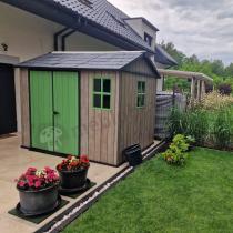 Aranżacja: Keter Signature Apex 975 Ashwood domek ogrodowy (6,6m2)