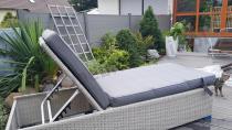 Aranżacja: Komplet 2 leżaków technorattanowych z poduszkami i stolikiem Meniza Double Grey + stolik