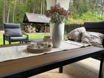 Aranżacja: Komplet ogrodowy metalowy z narożnikiem, fotelem, pufami i stołem teak- Doros Corner XL - Dark Grey
