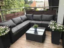 Aranżacja: Komplet ogrodowy z technorattanu FARLITO IX CORNER Anthracite & Ice Grey