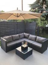 Aranżacja: Komplet ogrodowy z technorattanu FARLITO IX CORNER Black Along & Ice Grey