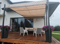 Aranżacja: Kremowa pergola tarasowa Horn 3x4 z roletą