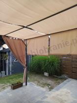 Aranżacja: Kremowa pergola tarasowa z roletami Simi 3x4m