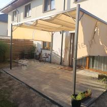 Aranżacja: Kremowa pergola tarasowa z roletami Simi 3x4m