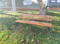 Aranżacja: Ławka żeliwna z oparciem 180cm - F180M