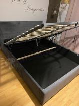 Aranżacja: Łóżko do sypialni z zagłówkiem 160x200 Kennet II ciemno-szare