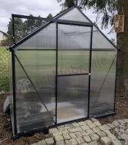 Aranżacja: Mała szklarnia ogrodowa z poliwęglanu 130x190cm czarny stelaż