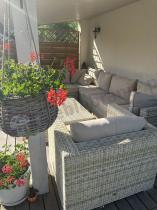 Aranżacja: Meble na taras regulowanym stolikiem LIGURITO VIII Beige + fotel