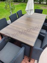 Aranżacja: Meble obiadowe na taras Portis Comfort ze stołem 200cm w kolorze orzecha i 8 fotelami