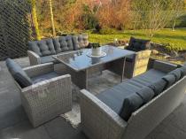 Aranżacja: Meble ogrodowe z dwoma kanapami, dwoma fotelami i stołem Topiano Grande Grey