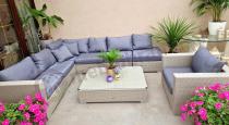 Aranżacja: Meble technorattanowe z regulowanym stołem Nilamito VIII Light Grey+ fotel
