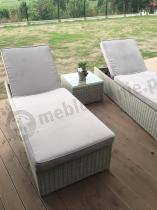 Aranżacja: Meniza Off-White Elite & Taupe zestaw technorattanowych leżaków