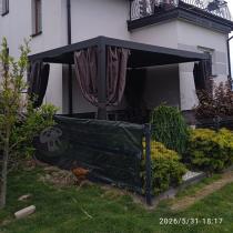 Aranżacja: Metalowa pergola na taras 3x4 z zasłonami i moskitierą Nefir 2.0 - Antracite