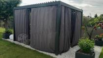 Aranżacja: Metalowa pergola na taras 3x4 z zasłonami i moskitierą Nefir 2.0 - Antracite