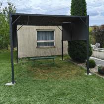 Aranżacja: Metalowa pergola tarasowa z roletami Simi 3x3m Grafit